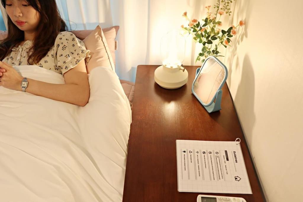 3rooms 4beds Kitchen Hongik Stn 3min Apartment *