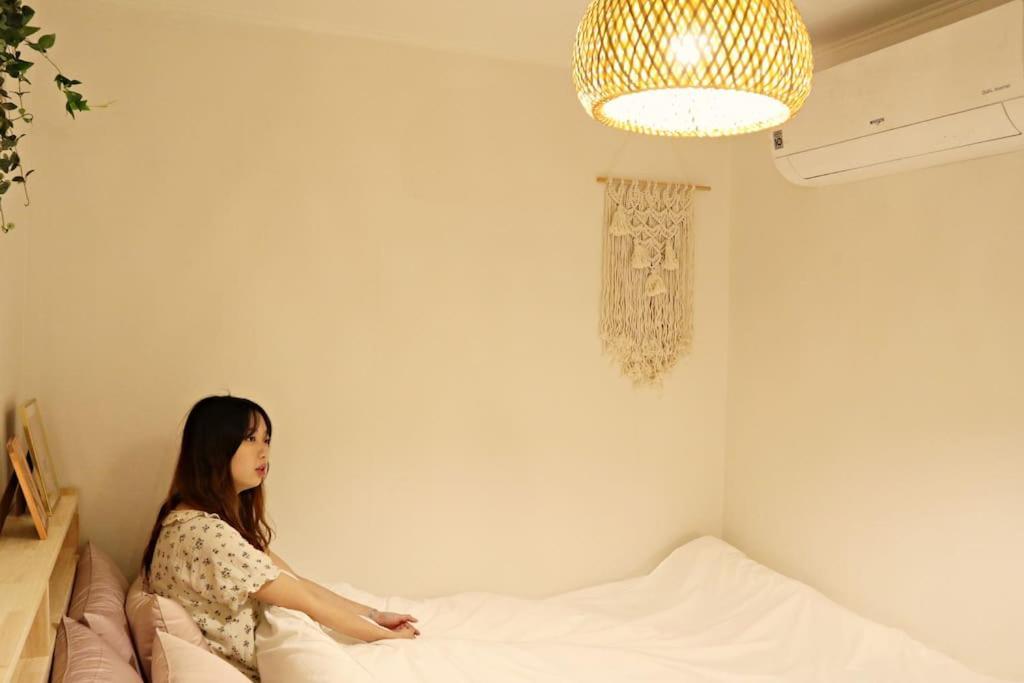 3rooms 4beds Kitchen Hongik Stn 3min